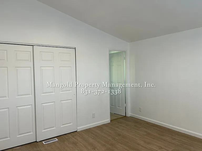 15665 Jennifer Ct — Photo 10