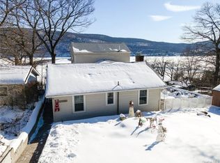 2 Frank St, Greenwood Lake, NY 10925