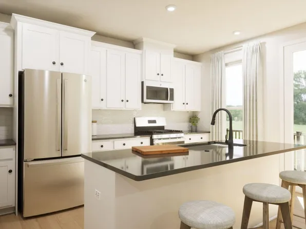 43368 Farringdon Sq, Broadlands, VA 20148