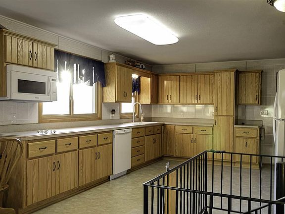 5th image of 34148 County Road 177