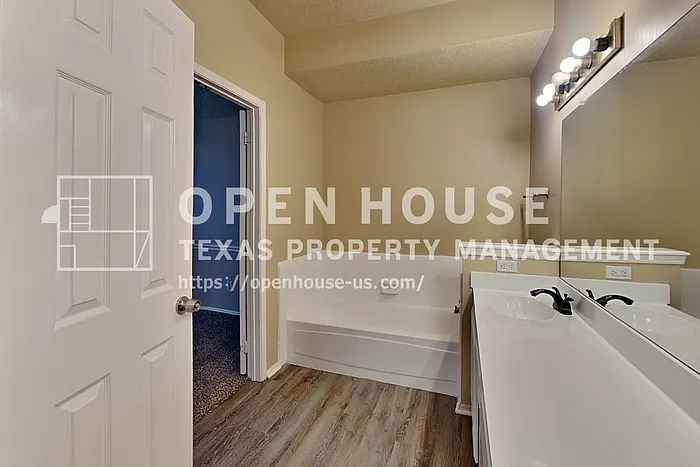 4418 Santa Cruz Ln — Photo 12