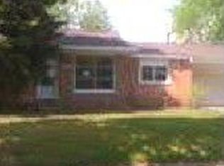 5658 Argyll Dr, Waterford, MI 48327
