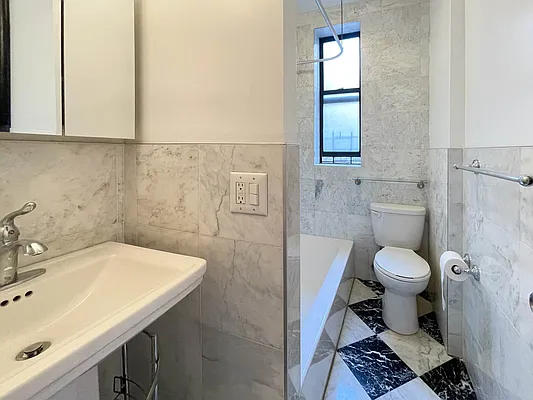 Rented by Citified Realty Group LLC | media 8