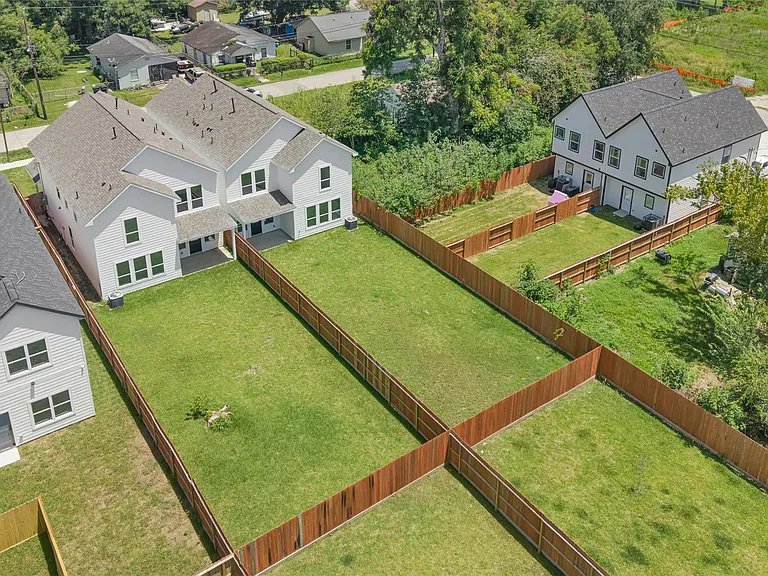 7411 Charlie St — Photo 37