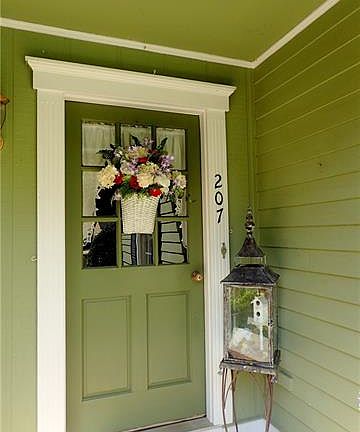 2nd image of 207 Knollwood Dr