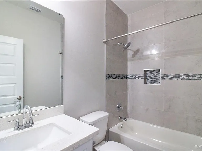 1634 Playa Dr #4 — Photo 7