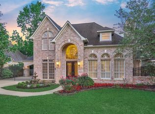 18 Leeward Cove Dr, Spring, TX 77381