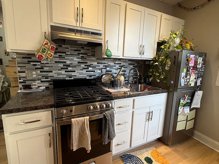 455 S Aiken Ave #5 — Photo 2