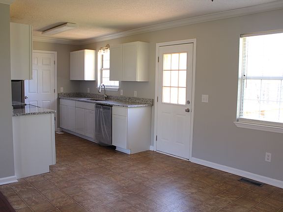 5th image of 256 Brookhill Ln NE