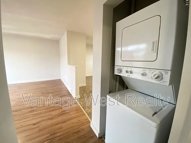 630 Belgo Rd #D — Photo 18