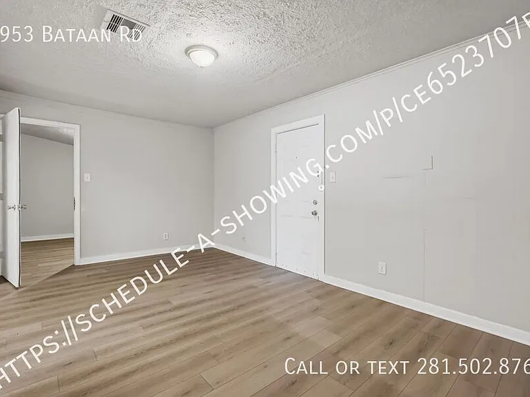 4953 Bataan Rd — Photo 4