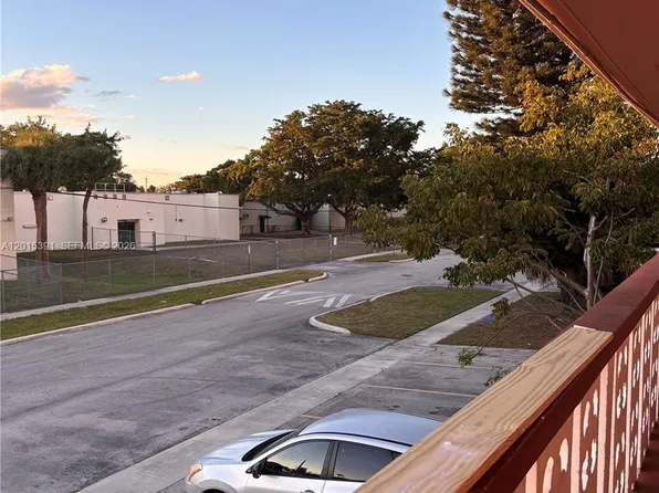 7491 SW 10th Ct APT 201B, Pompano Beach, FL 33068