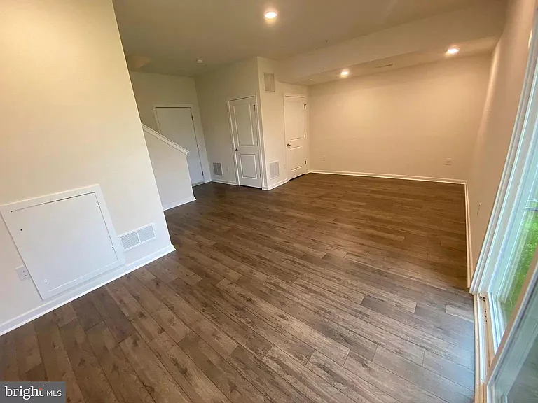 1817 Boulder Dr — Photo 32