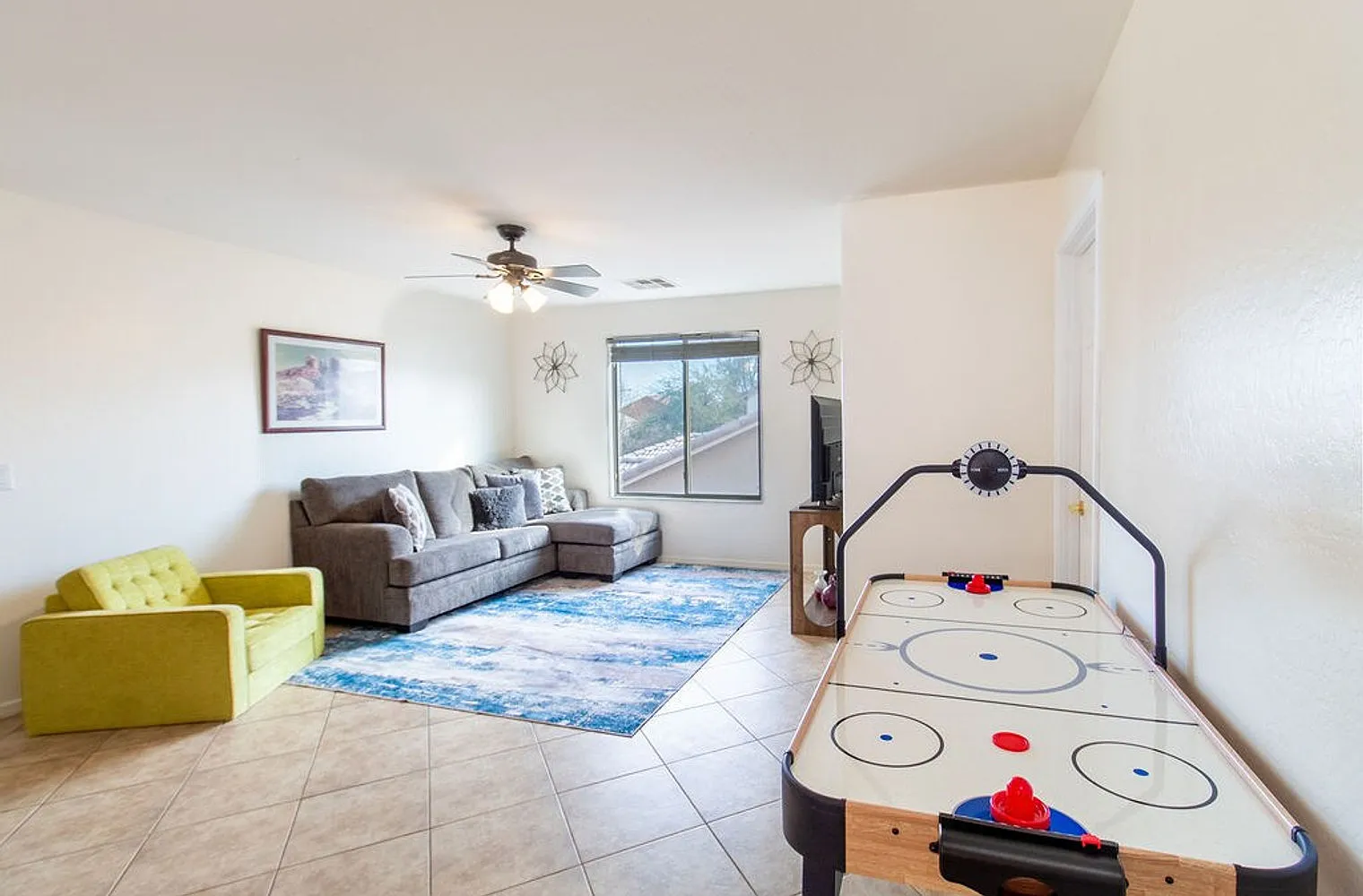 5 bed, 2.5 bath, $7,633 — Photo 3