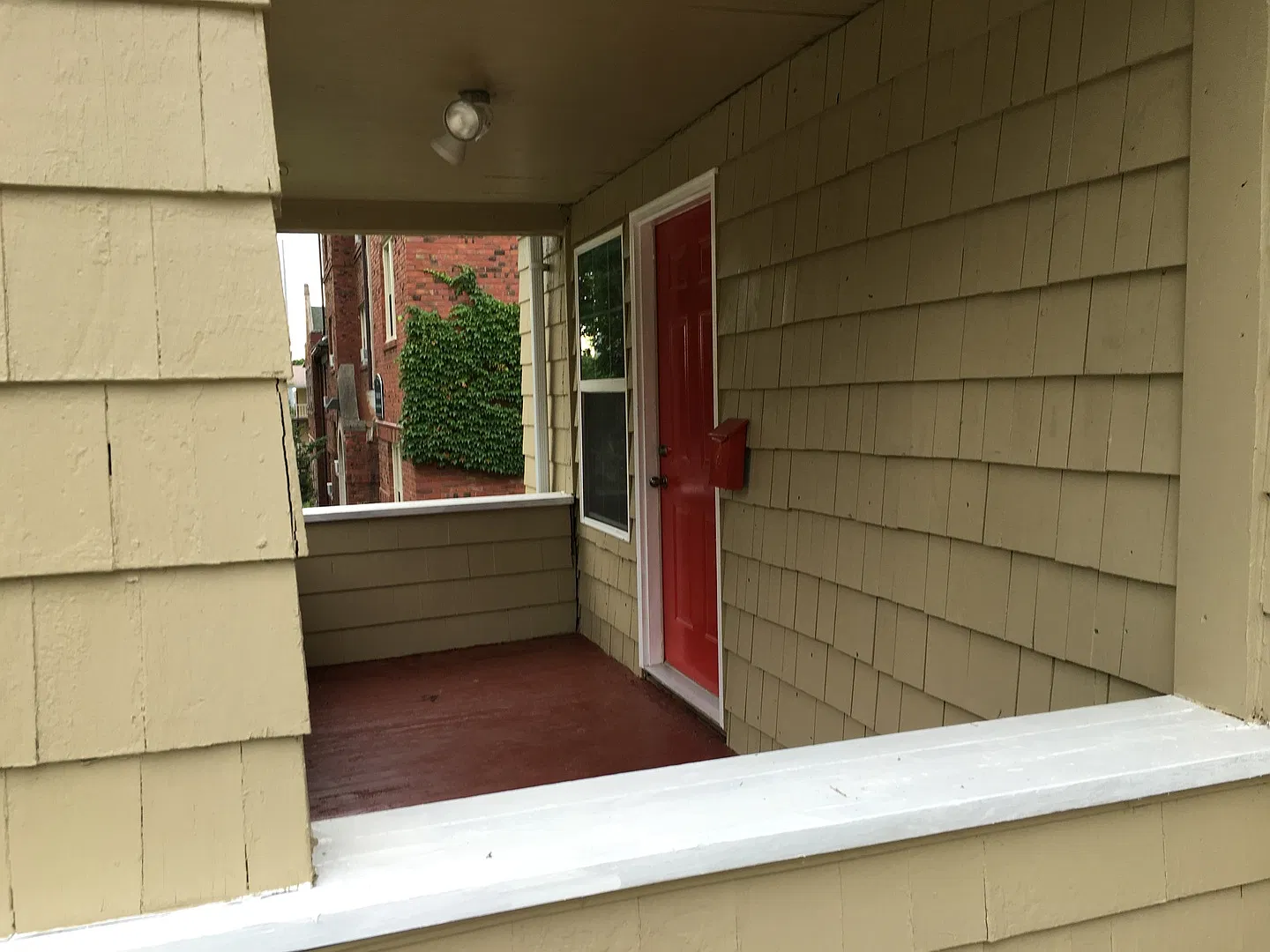 Available Now (does not qualify for section 8). Great House, Midtown near UNMC, Creighton, and th... — Photo 2