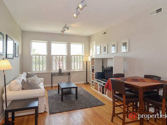 Living Room / Dining Room