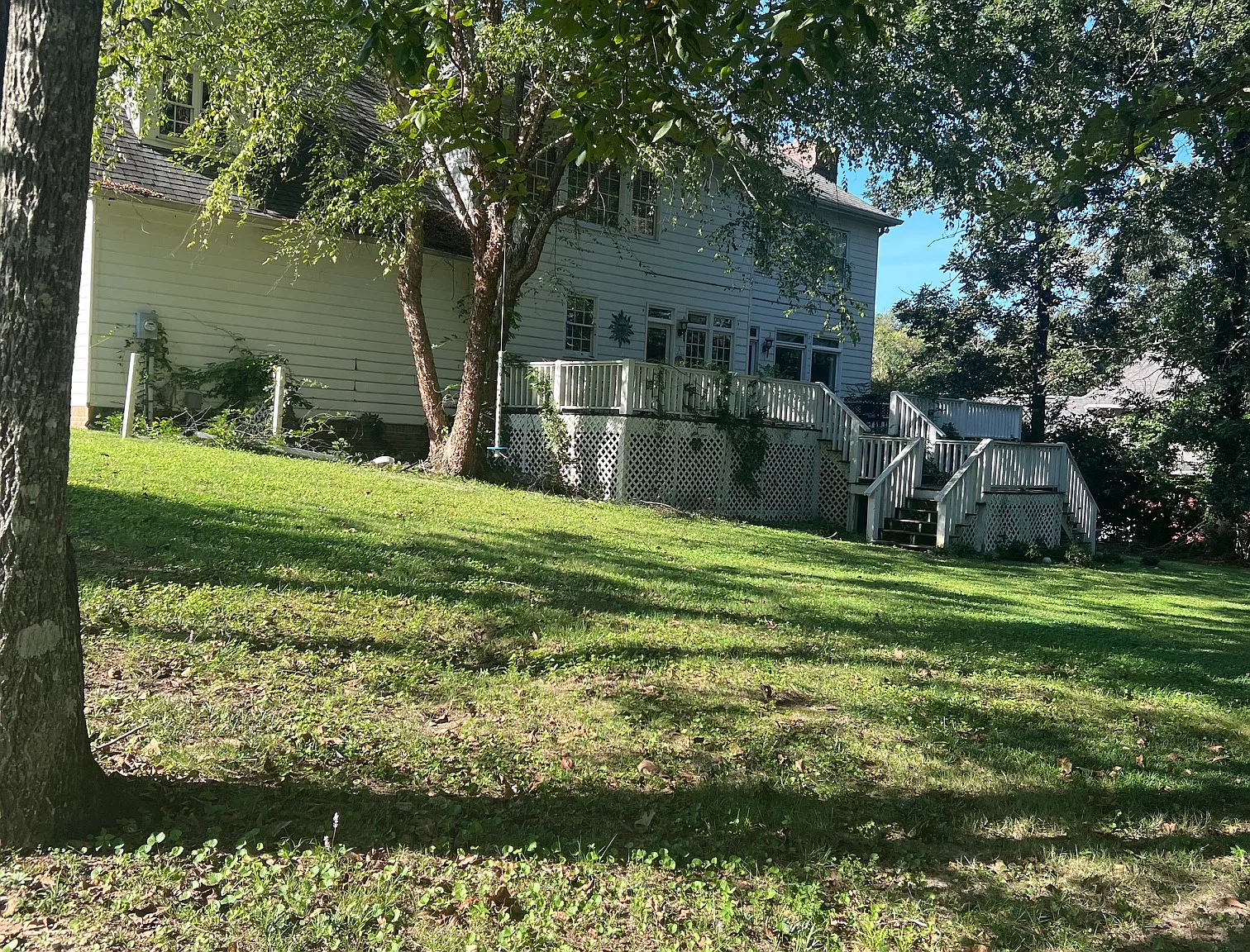 4 bed, 2.5 bath, 3446 sqft, $3,950 — Photo 2