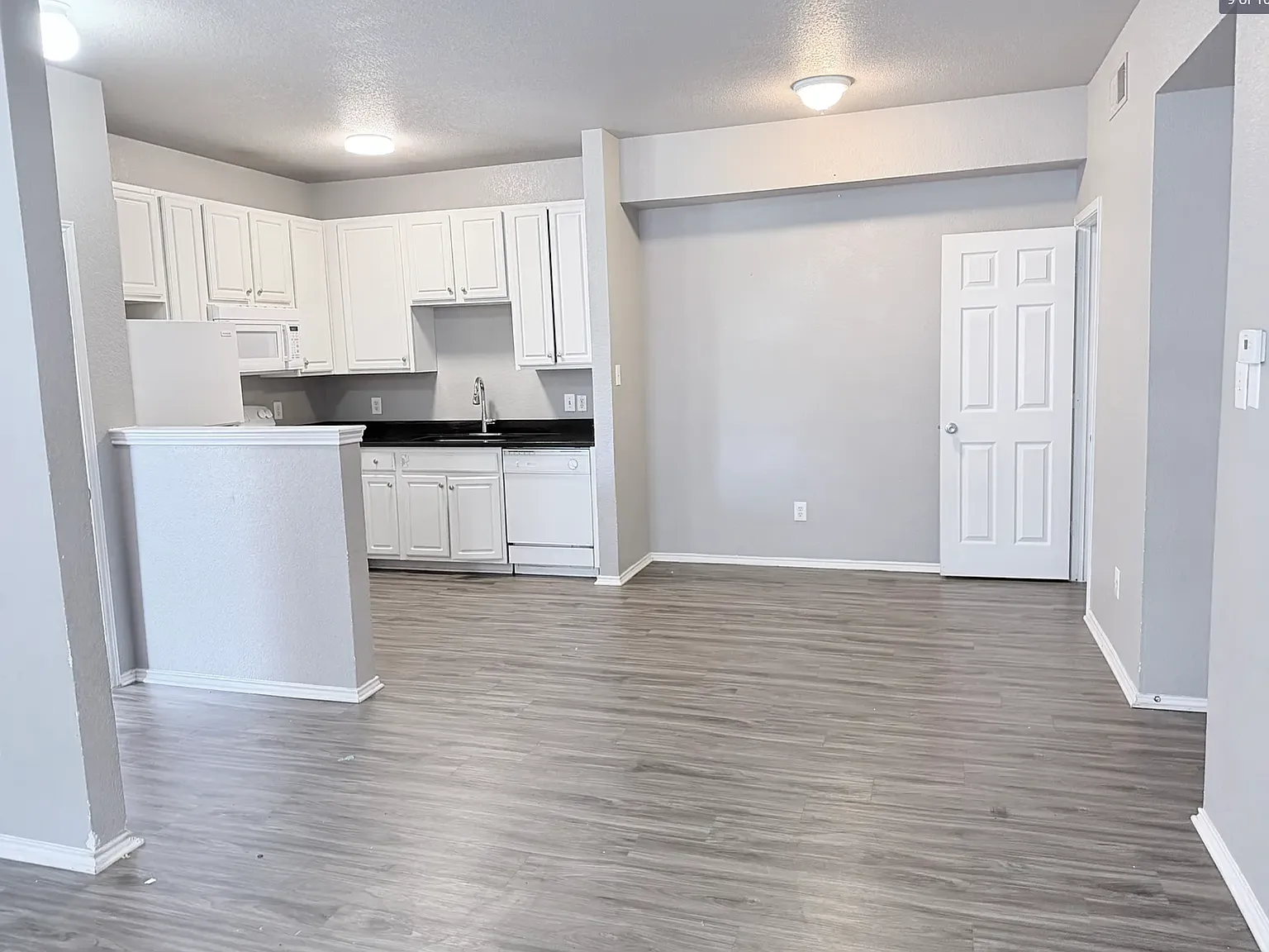 Townview Apartments — Photo 4