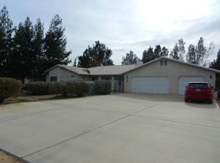 8870 4th Ave, Hesperia, CA 92345