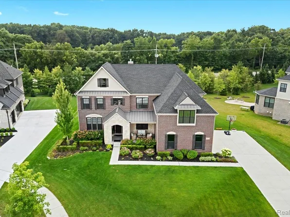 47695 Wales Ct, Northville, MI 48167