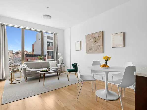 200 16th St APT 3D, Brooklyn, NY 11215