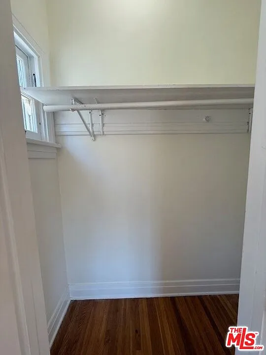 Building Photo - 747 S Mansfield Ave #4