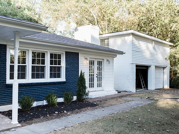 3rd image of 197 Hallbrook Dr