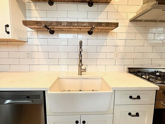 2nd image of 378 Claremont Ave APT 7