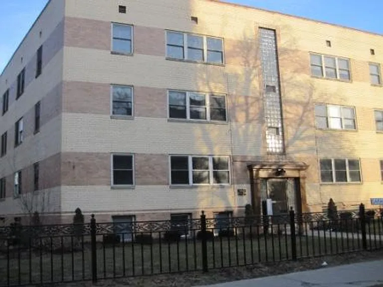 905 Delaware Apartments — Photo 33