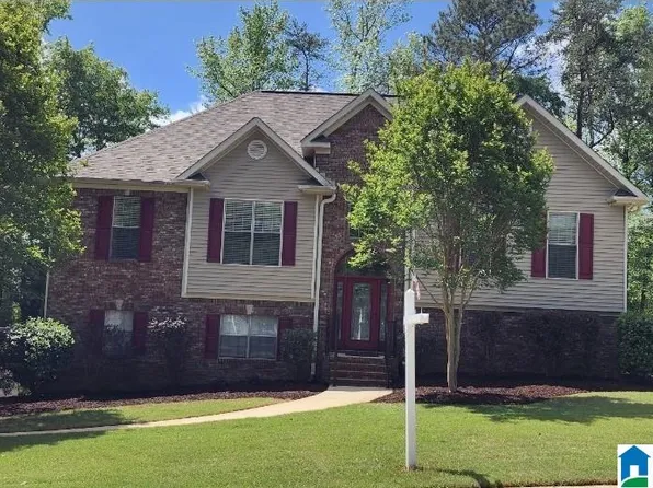 130 Chinaberry Ln, Maylene, AL 35114