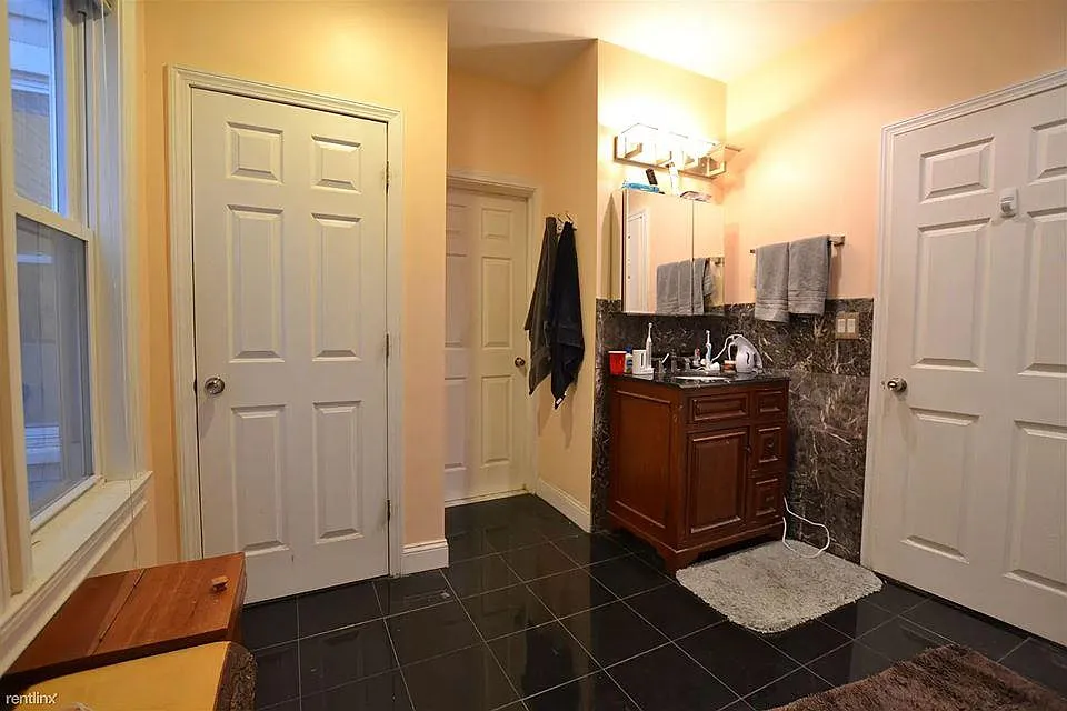8 Montfern Ave — Photo 4