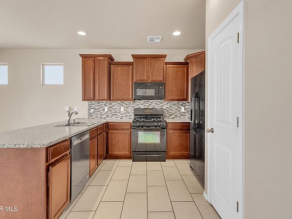 5th image of 3800 Loma Caldera Dr