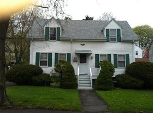 5 Cottage St, Marblehead, MA 01945