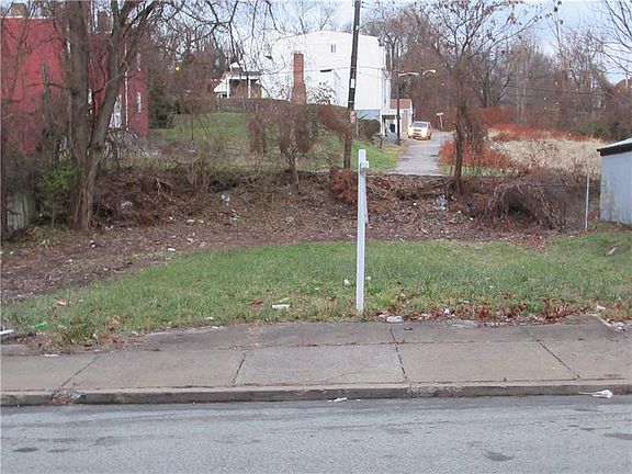 4th image of 2437 Wylie Ave #41