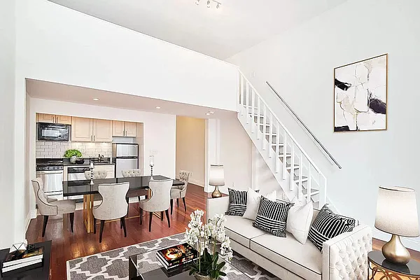 Rented by REAL New York | media 3