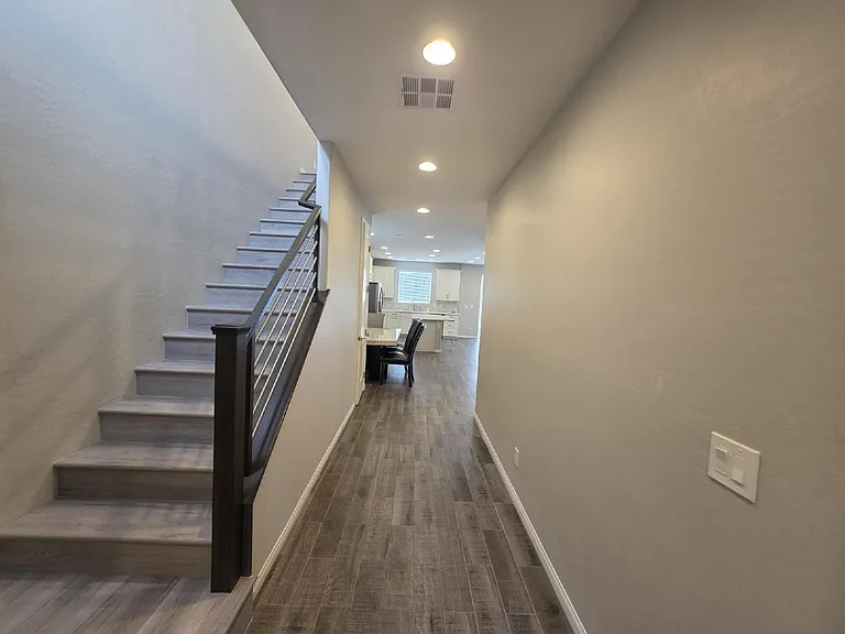 9456 Brough Ave — Photo 15
