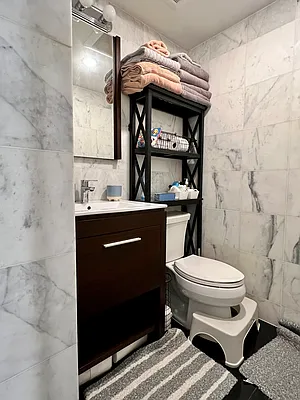 Rented by Bohemia Realty Group | media 19