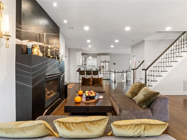 6 Mosely Avenue image 7 of 54