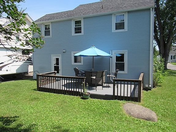 2nd image of 8 Grant St