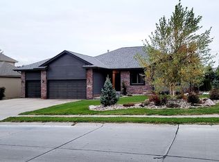 17154 Parker St, Omaha, NE 68118
