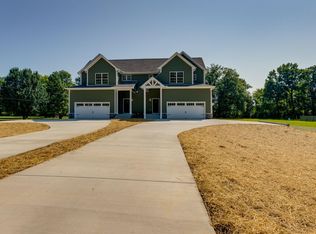 920B New Shackle Island Rd, Hendersonville, TN 37075