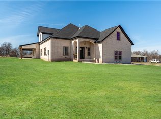 1745 Ardemagni Rd, Tontitown, AR 72762