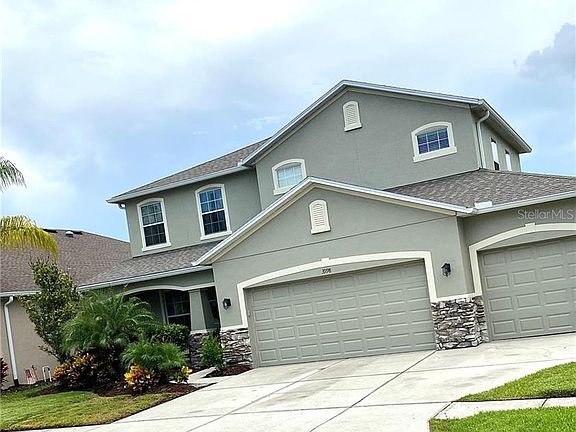 3rd image of 3998 Windcrest Dr