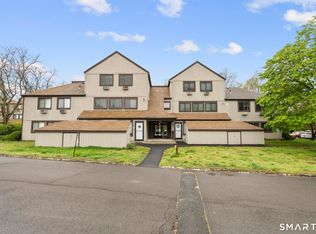 10 Pineview Dr #C, Branford, CT 06405