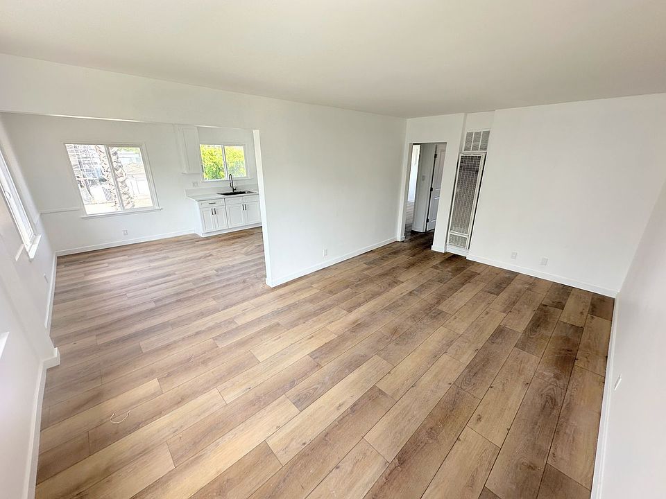 1st image of 14410-14416 Magnolia Blvd #14410-4