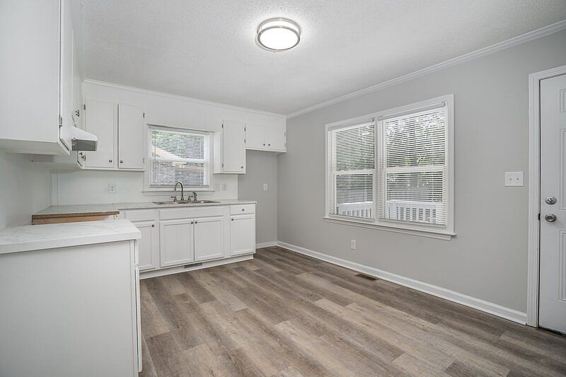 1st image of 580 Starling Way