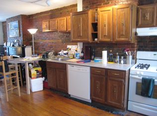 6 Moon St #2V, Boston, MA 02113