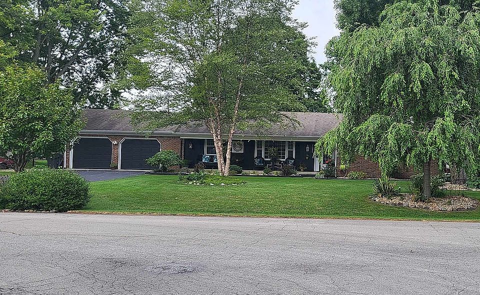 2nd image of 2121 Dena Dr