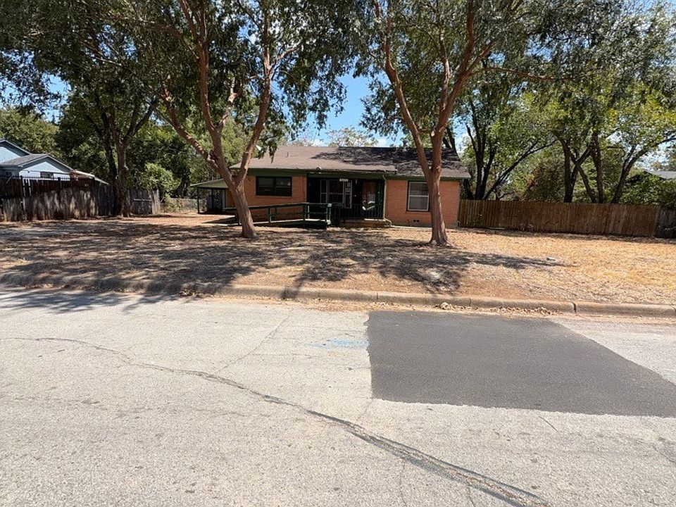1st image of 2613 McGee St