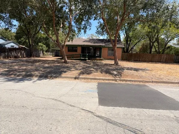 2613 McGee St, Fort Worth, TX 76112
